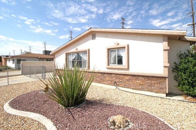 Detail Gallery Image 4 of 53 For 600 Patricia Ave, Barstow,  CA 92311 - 4 Beds | 2 Baths