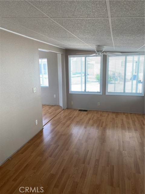 1295 S Cawston Avenue, Hemet CA: https://media.crmls.org/medias/be94f507-2b41-43da-8bbe-7e475b688cdd.jpg