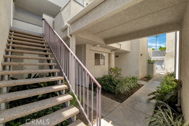 20155 Keswick Street, Winnetka CA: https://media.crmls.org/medias/be950f85-6368-478d-90d1-3503cfe2cbc3.jpg