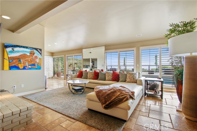 Detail Gallery Image 9 of 16 For 22872 via Cordova, Dana Point,  CA 92629 - 3 Beds | 3 Baths