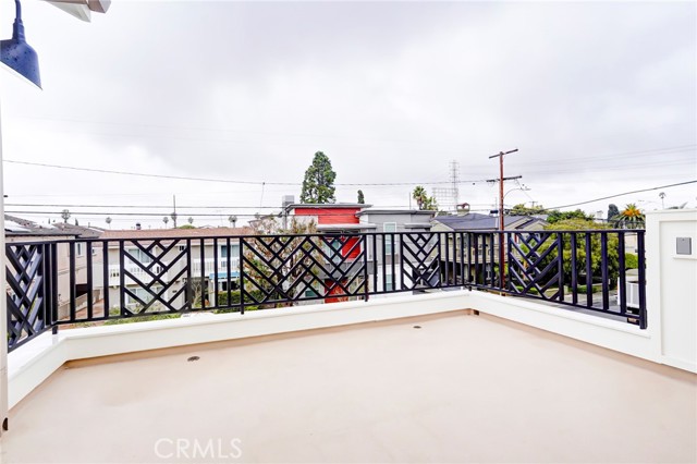 2412 Carnegie Lane, Redondo Beach, California 90278, 4 Bedrooms Bedrooms, ,3 BathroomsBathrooms,Residential,For Sale,Carnegie,SB24041163