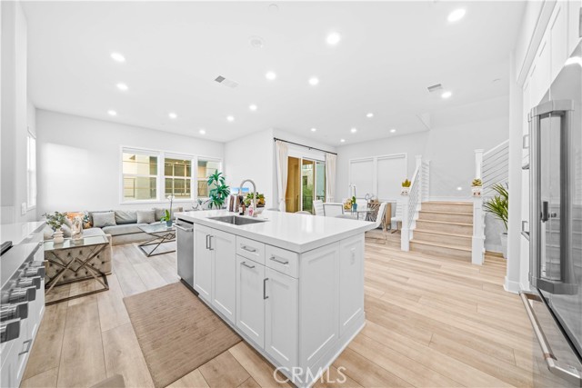 Detail Gallery Image 15 of 46 For 119 Glance, Irvine,  CA 92618 - 3 Beds | 2/1 Baths