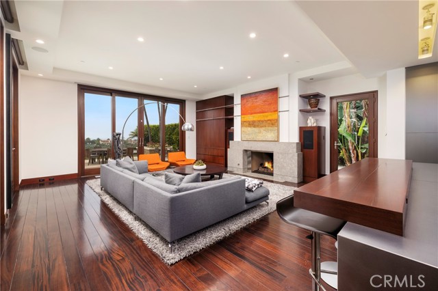 9 Sailcrest, Newport Coast CA: https://media.crmls.org/medias/be962f01-8d47-4496-8fa6-2af16916c0e5.jpg