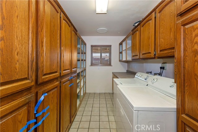 9850 Lombardy, Bloomington CA: https://media.crmls.org/medias/be963067-696f-430c-aa3e-12004ae84e24.jpg