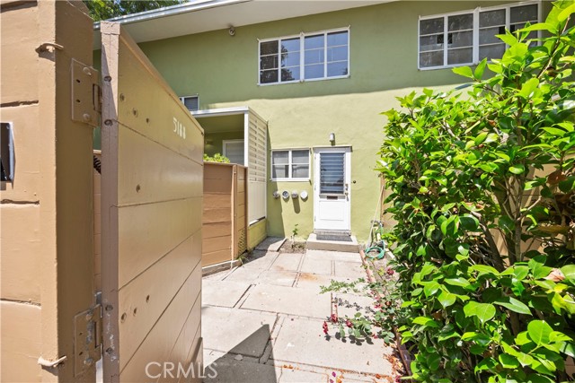 5188 VIllage Green, Los Angeles CA: https://media.crmls.org/medias/be9728a1-c47f-4edc-a90c-24ed88b53f74.jpg