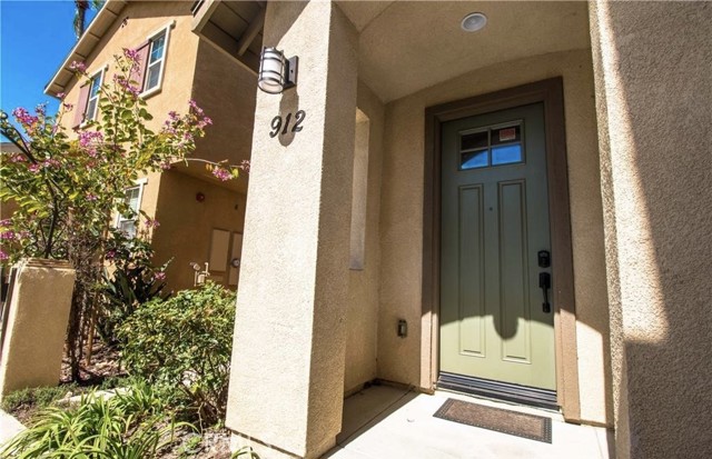 912 N Alameda Avenue, Azusa CA: https://media.crmls.org/medias/be97f8ed-05ab-4b34-8bbe-e766ab528800.jpg
