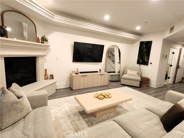 Detail Gallery Image 9 of 34 For 820 S Bedford #105,  Los Angeles,  CA 90035 - 2 Beds | 2/1 Baths