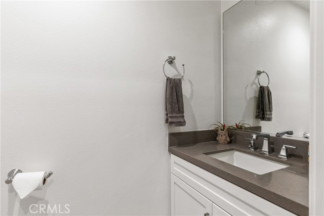 Detail Gallery Image 19 of 36 For 17316 Lemay St, Lake Balboa,  CA 91406 - 4 Beds | 3/1 Baths
