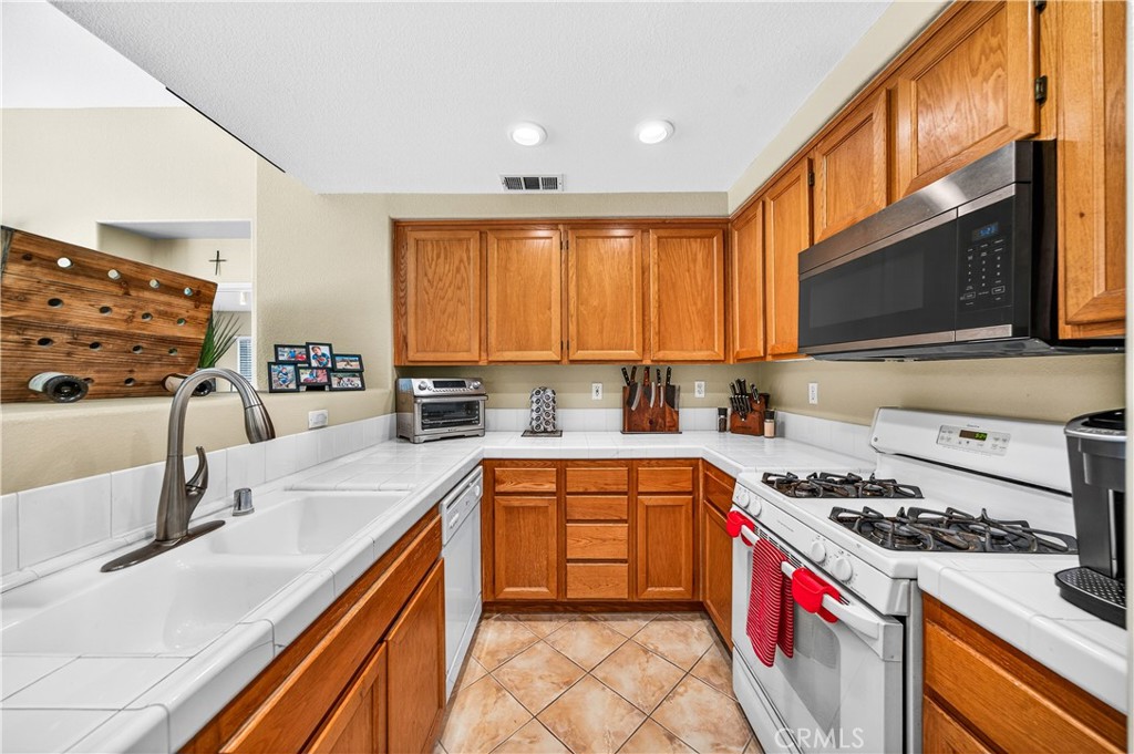 10362 Scripps Poway Parkway - photo 16