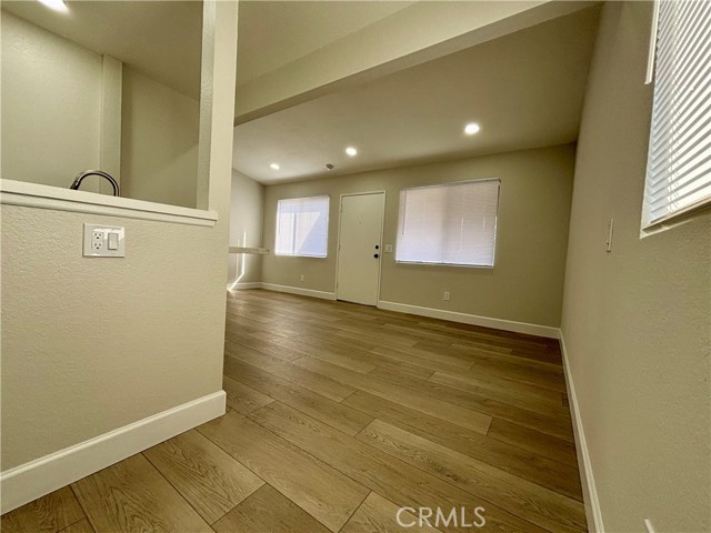 Detail Gallery Image 8 of 17 For 3703 Country Oaks #B,  Ontario,  CA 91761 - 1 Beds | 1 Baths