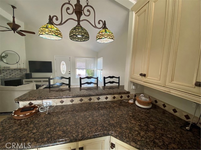 21951 Jinetes, Mission Viejo CA: https://media.crmls.org/medias/be9a65e9-3d93-4878-97de-b4619c8a15dc.jpg