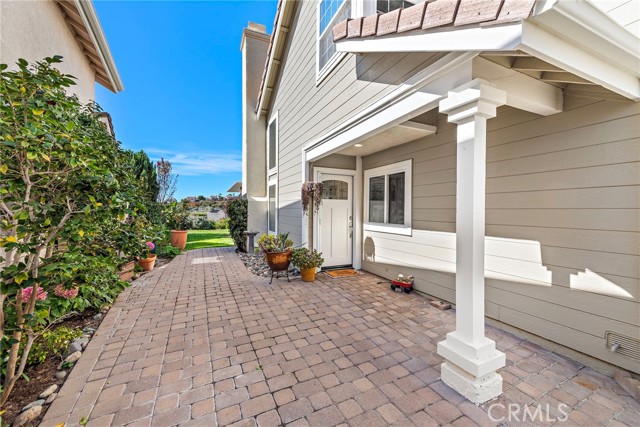 2415 Camino Bucanero, San Clemente CA: https://media.crmls.org/medias/be9a688f-36cb-41ba-b9b6-8eec17ef75a6.jpg