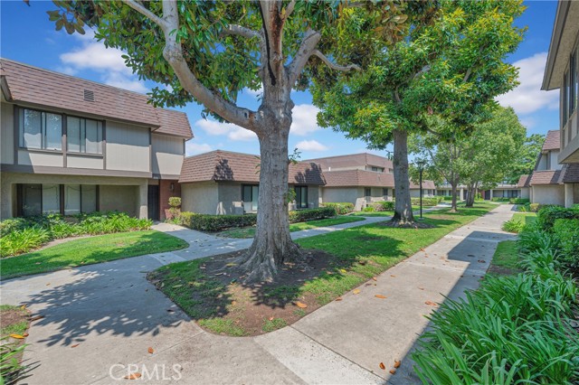 8185 Del Rey Drive, Stanton CA: https://media.crmls.org/medias/be9b6830-8064-4ec9-b4ba-98fee623f392.jpg