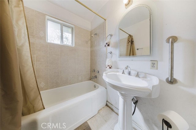 Detail Gallery Image 20 of 36 For 12557 Debell St, Pacoima,  CA 91331 - 4 Beds | 2 Baths