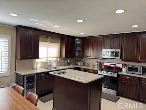 Detail Gallery Image 9 of 25 For 10159 De Soto Ave #203,  Chatsworth,  CA 91311 - 3 Beds | 2/1 Baths