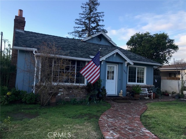 17838 -17840 Los Alimos Street, Granada Hills CA: https://media.crmls.org/medias/be9c4078-0b91-4a02-9a88-d36476bac457.jpg