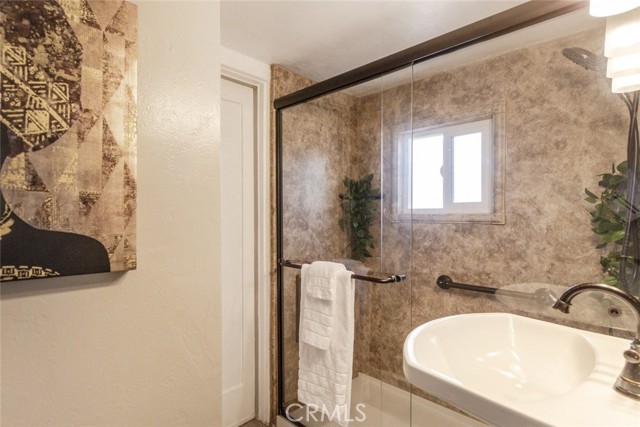 1010 N Madison Avenue, Pasadena CA: https://media.crmls.org/medias/be9c707b-e780-4910-a1bd-412d30de5966.jpg