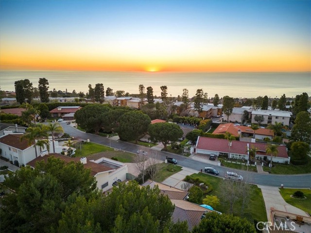 30216 Avenida Selecta, Rancho Palos Verdes, California 90275, 4 Bedrooms Bedrooms, ,3 BathroomsBathrooms,Residential,Sold,Avenida Selecta,SB23008273