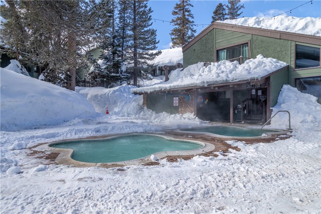 Detail Gallery Image 21 of 29 For 895 Canyon Bld #22,  Mammoth Lakes,  CA 93546 - 2 Beds | 2 Baths
