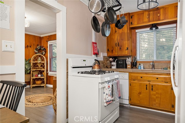 Detail Gallery Image 7 of 28 For 25576 Hi Ln, Twin Peaks,  CA 92391 - 3 Beds | 1 Baths