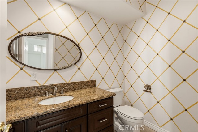 Detail Gallery Image 21 of 66 For 406 N Fairview, Burbank,  CA 91505 - 5 Beds | 4/1 Baths