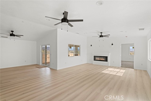 16925 Nanticoke Road, Apple Valley CA: https://media.crmls.org/medias/be9eb759-79f1-4e6b-af44-9a91e9e095c3.jpg