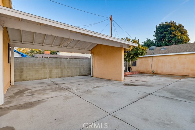 4322 W 105th Street, Inglewood CA: https://media.crmls.org/medias/be9edaab-ad28-492c-a866-695a6ca2f2fa.jpg