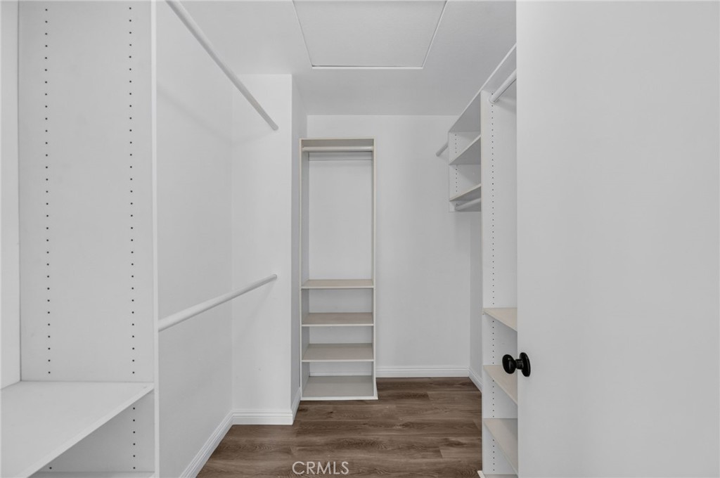 https://media.crmls.org/medias/be9f012d-0935-40d6-a7ab-ec73950ebe08.jpg?preset=X-Large