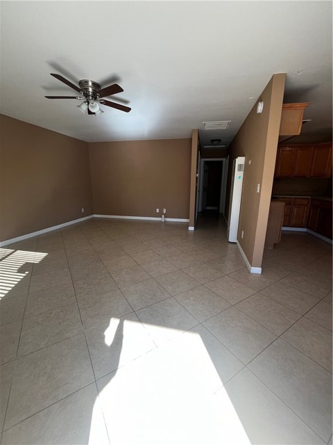 Detail Gallery Image 7 of 14 For 16510 16510 Lakeshore Dr, Lake Elsinore,  CA 92530 - 2 Beds | 1 Baths