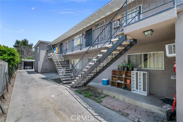 Detail Gallery Image 6 of 20 For 3323 Los Flores Bld, Lynwood,  CA 90262 - – Beds | – Baths