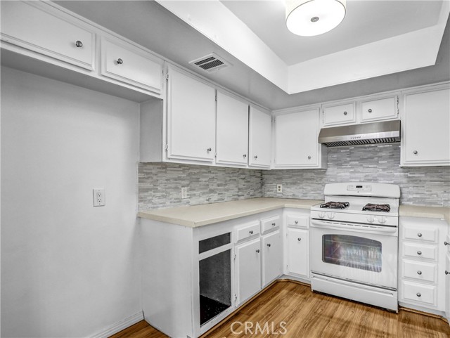 Detail Gallery Image 9 of 25 For 1708 S 6th #6,  Alhambra,  CA 91803 - 3 Beds | 3 Baths