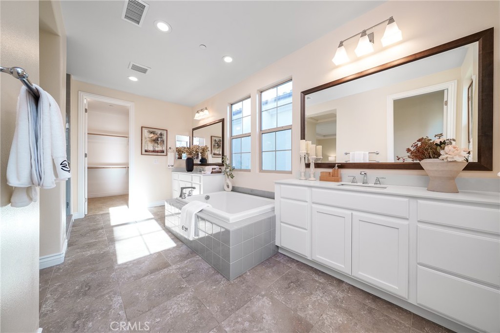 MLS #CV25269954 image #13