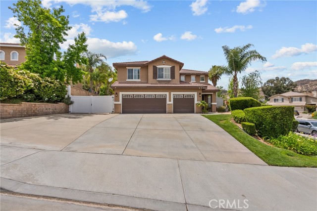 30463 Vineyard Lane, Castaic CA: https://media.crmls.org/medias/bea0e133-3c14-4717-9a2d-e32cf012488b.jpg