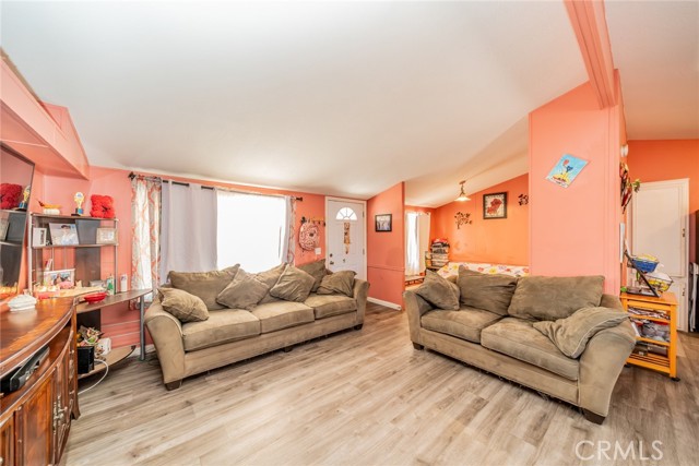 11930 Baldy Mesa Road, Victorville CA: https://media.crmls.org/medias/bea153cd-c0fe-4b7c-83a9-9cb81628fc5f.jpg