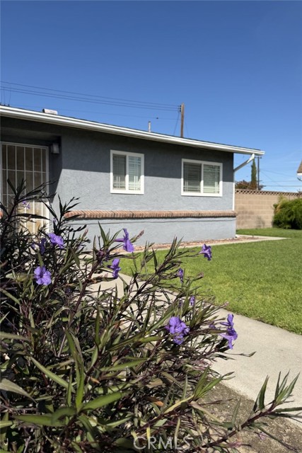 Detail Gallery Image 2 of 39 For 7233 Hayes, Buena Park,  CA 90620 - 4 Beds | 2 Baths