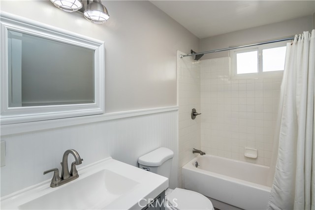 Detail Gallery Image 14 of 21 For 14930 Otsego St, Sherman Oaks,  CA 91403 - 3 Beds | 2 Baths