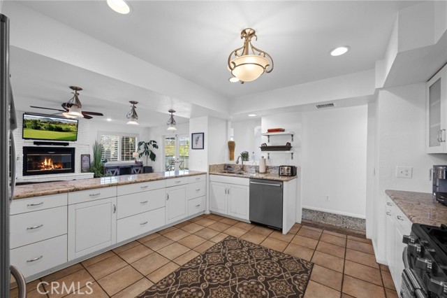 Detail Gallery Image 30 of 75 For 36350 Calle Poco, Temecula,  CA 92592 - 6 Beds | 5/1 Baths