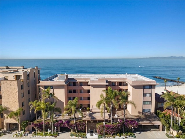 721 Esplanade, Redondo Beach, California 90277, 2 Bedrooms Bedrooms, ,2 BathroomsBathrooms,Residential,Sold,Esplanade,SB23197655