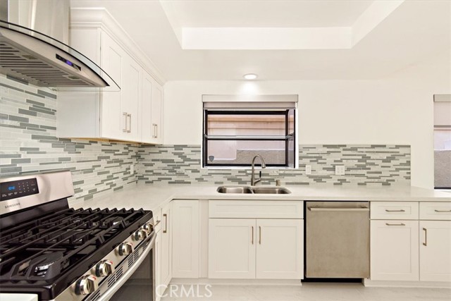 510 Francisca Avenue, Redondo Beach, California 90277, 3 Bedrooms Bedrooms, ,2 BathroomsBathrooms,Residential,For Sale,Francisca,SB26080599