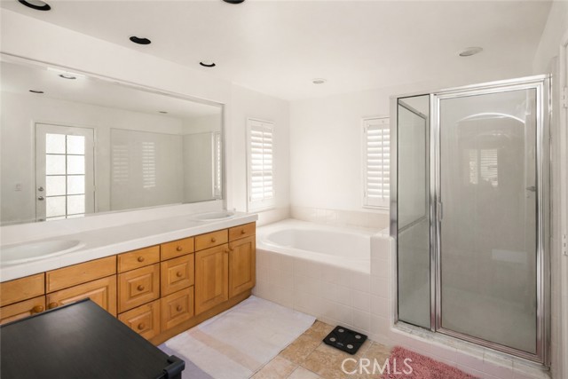 Detail Gallery Image 11 of 30 For 11 Highfield, Irvine,  CA 92618 - 4 Beds | 3/1 Baths