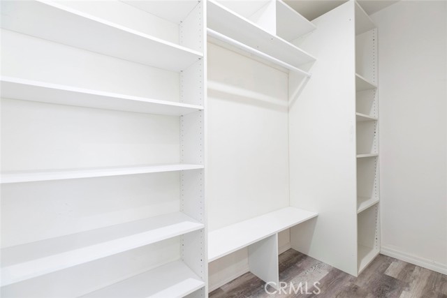10019 Norwich Avenue, Mission Hills (San Fernando) CA: https://media.crmls.org/medias/bea571ae-e1f8-47ae-809b-e9f2781a190a.jpg