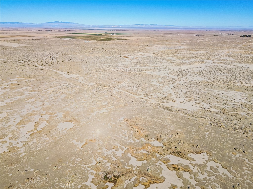 MLS #OC25280725 image #18