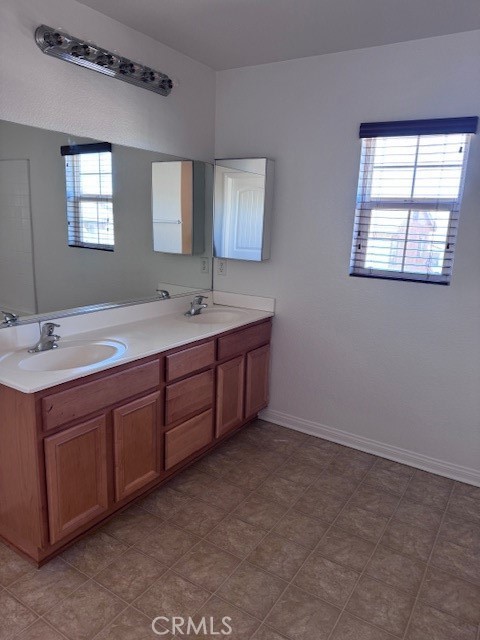 Detail Gallery Image 16 of 25 For 13102 Napa Ct., Hesperia,  CA 92344 - 5 Beds | 3 Baths