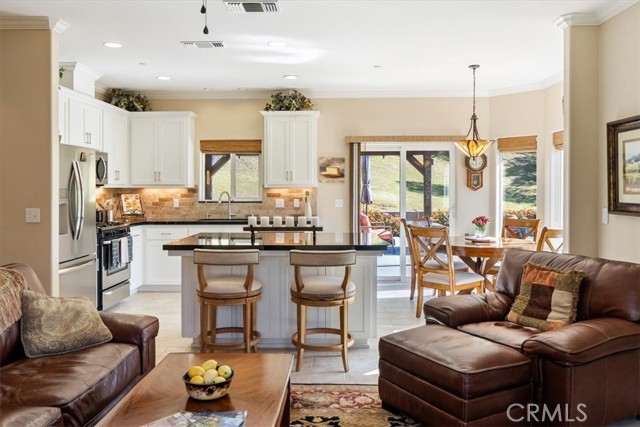 Detail Gallery Image 5 of 43 For 5660 Ground Squirrel, Paso Robles,  CA 93446 - 3 Beds | 2 Baths