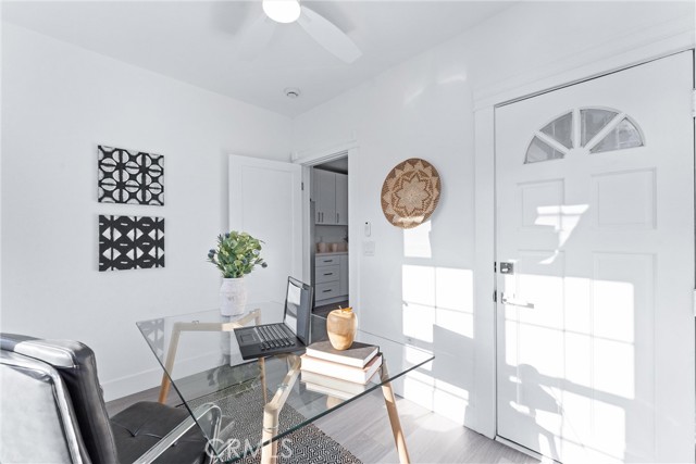 765 Loma Avenue, Long Beach CA: https://media.crmls.org/medias/bea989c3-76ef-4338-a2d8-4b61622e300a.jpg