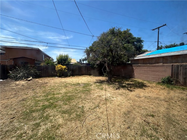 Detail Gallery Image 15 of 15 For 3375 Baltic Ave, Long Beach,  CA 90810 - 3 Beds | 2 Baths