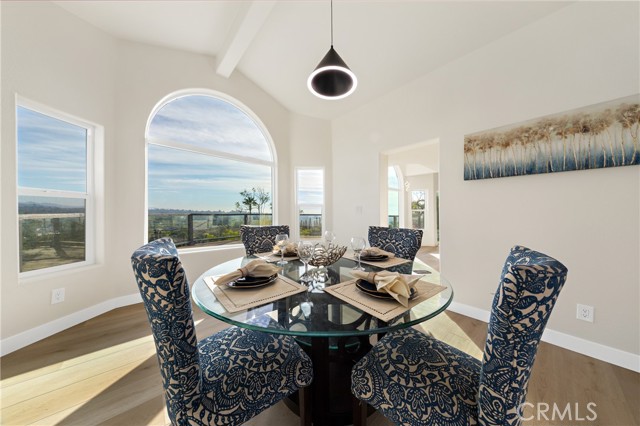 Detail Gallery Image 10 of 49 For 1522 Maxwell Ln, Vista,  CA 92084 - 3 Beds | 2/1 Baths