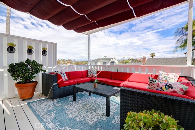 527 24th Street, Manhattan Beach, California 90266, 4 Bedrooms Bedrooms, ,2 BathroomsBathrooms,Residential,Sold,24th,SB23090916