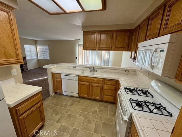 Detail Gallery Image 17 of 37 For 7645 Hillhurst Dr, Riverside,  CA 92508 - 3 Beds | 2/1 Baths