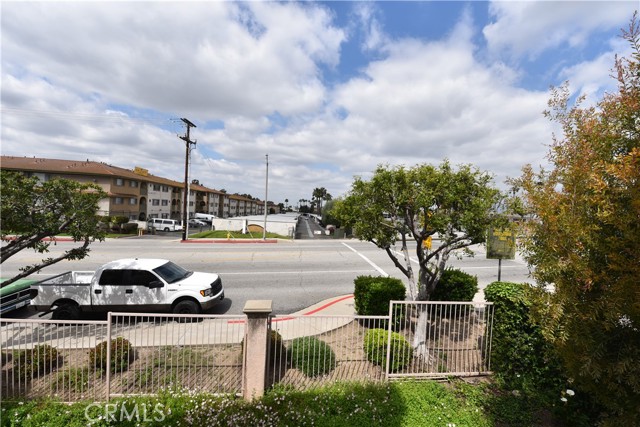 Detail Gallery Image 13 of 17 For 130 S Barranca St #209,  West Covina,  CA 91791 - 1 Beds | 1 Baths